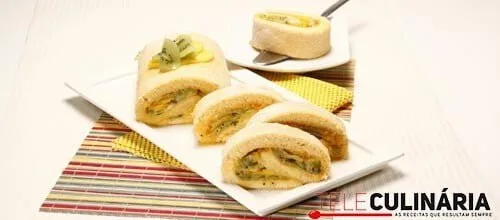 Torta de frutas com ovos-moles