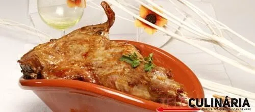 Cabritinho de leite com arroz de forno