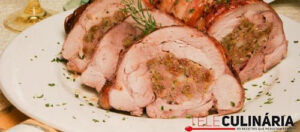 Perna de peru recheada