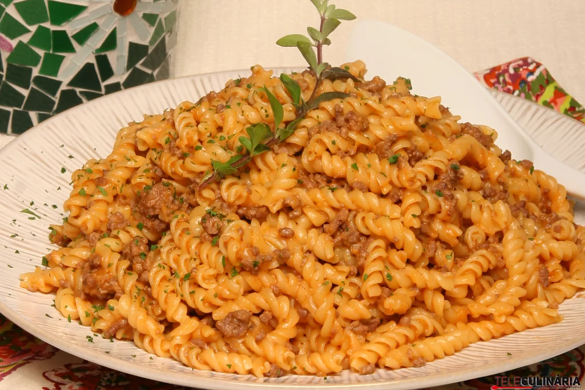 Macarrão na panela de pressão