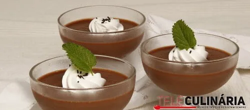 Creme gelado de chocolate no microondas