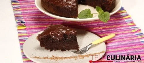 Bolo de cola e cacau