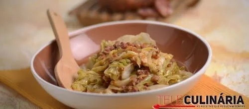 Lombardo guisado com chouriço