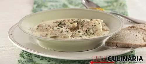 Escalopes de frango com molho de mostarda