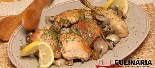 Frango no forno com chalotas