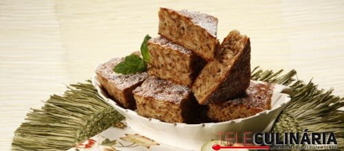 Cubos de maçã com frutos secos