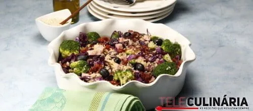 Quinoa com fiambre e legumes salteados