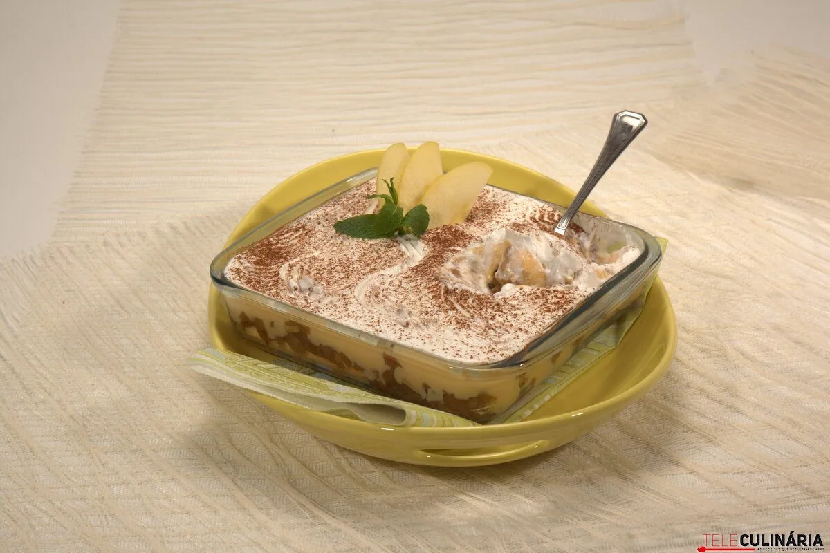 Cremoso de maçã e natas