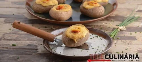 Batatas recheadas com pimentos