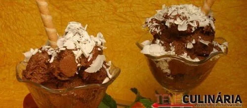 Mousse rápida de chocolate e whisky