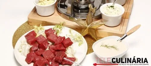 Fondue de novilho com 5 molhos
