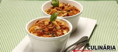 Tomatada de carne com cogumelos