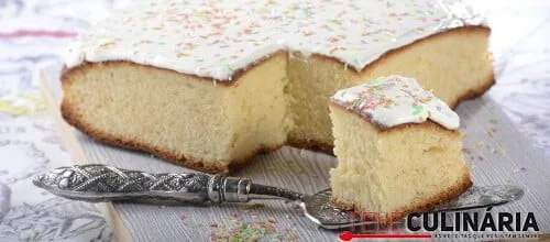 Bolo de iogurte grego