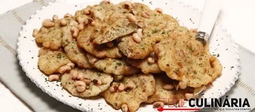 Pataniscas de atum e feijão-frade