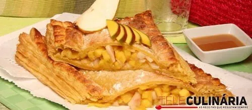 Folhado recheado com manga