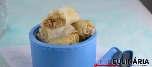 Almofadas de alheira com maçã