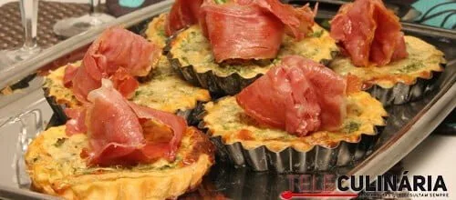 Mini tartes de alface e presunto
