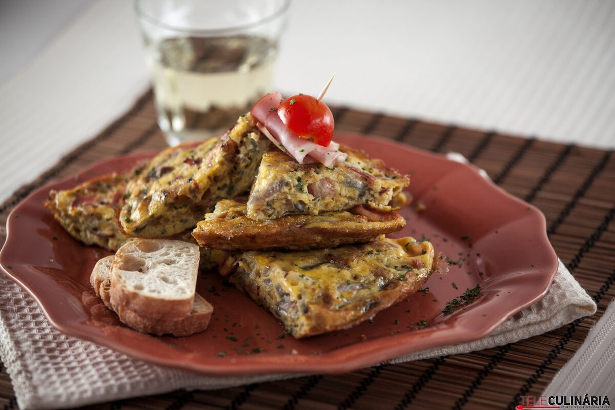 Tortilha de bacon e cebola