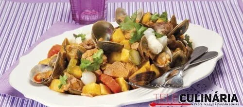 Receita fácil de carne de porco com amêijoas