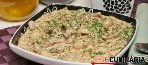 Tiras de vitela com cogumelos