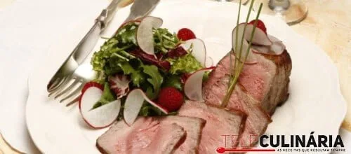 Vitela fria com framboesas