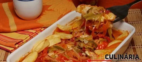 Tranches de pescada no forno à portuguesa