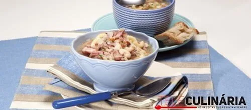 Sopa de feijão com carne