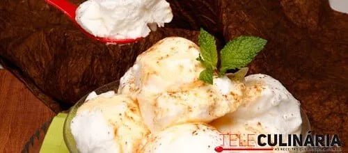 Farófias com creme de ovos