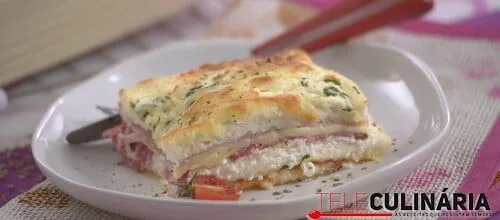 Sanduíche de carnes frias no forno