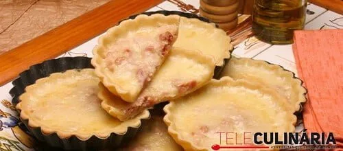 Tarteletes de queijo e bacon