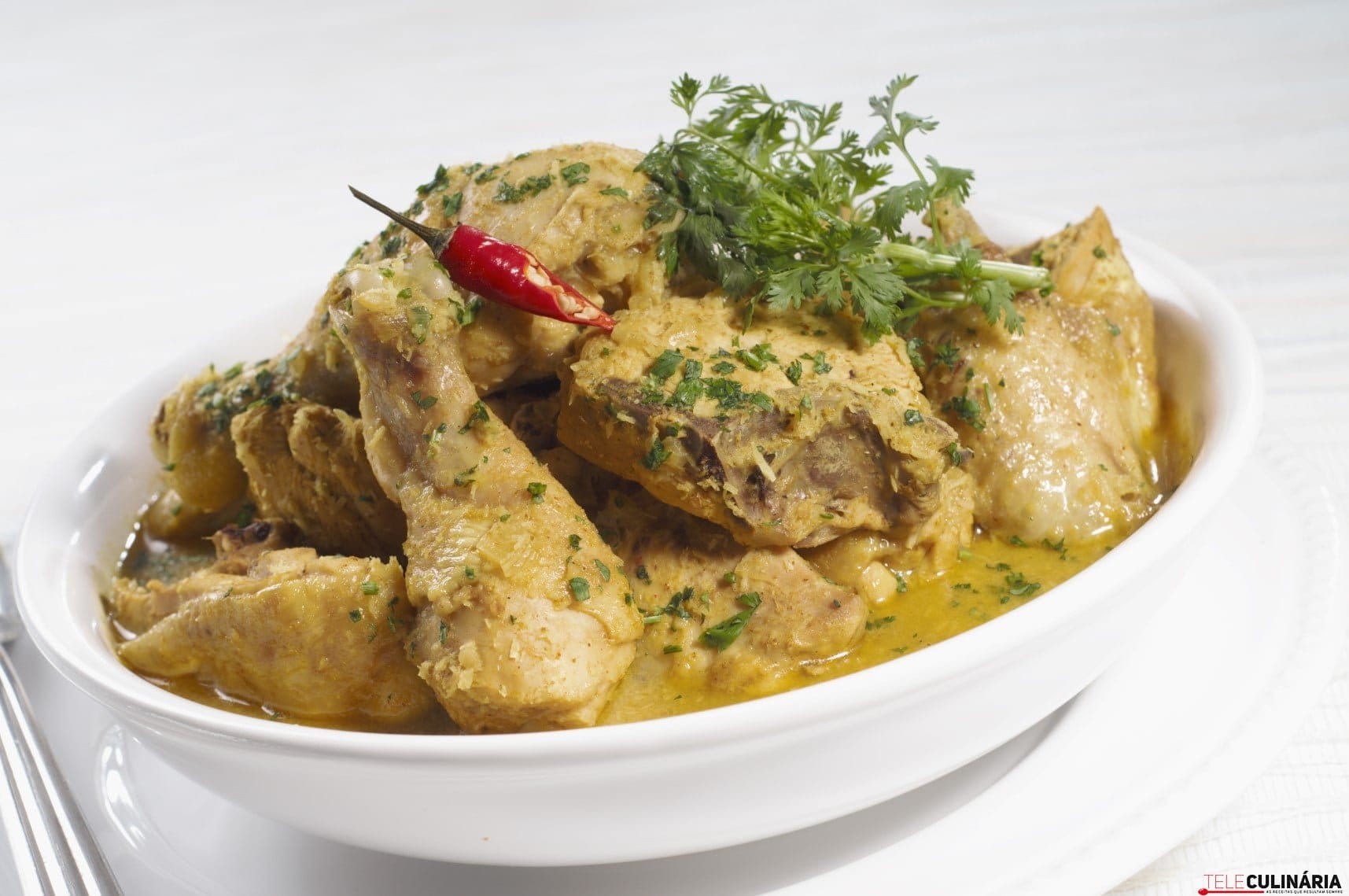 Galinha com molho curry (1) (Custom)