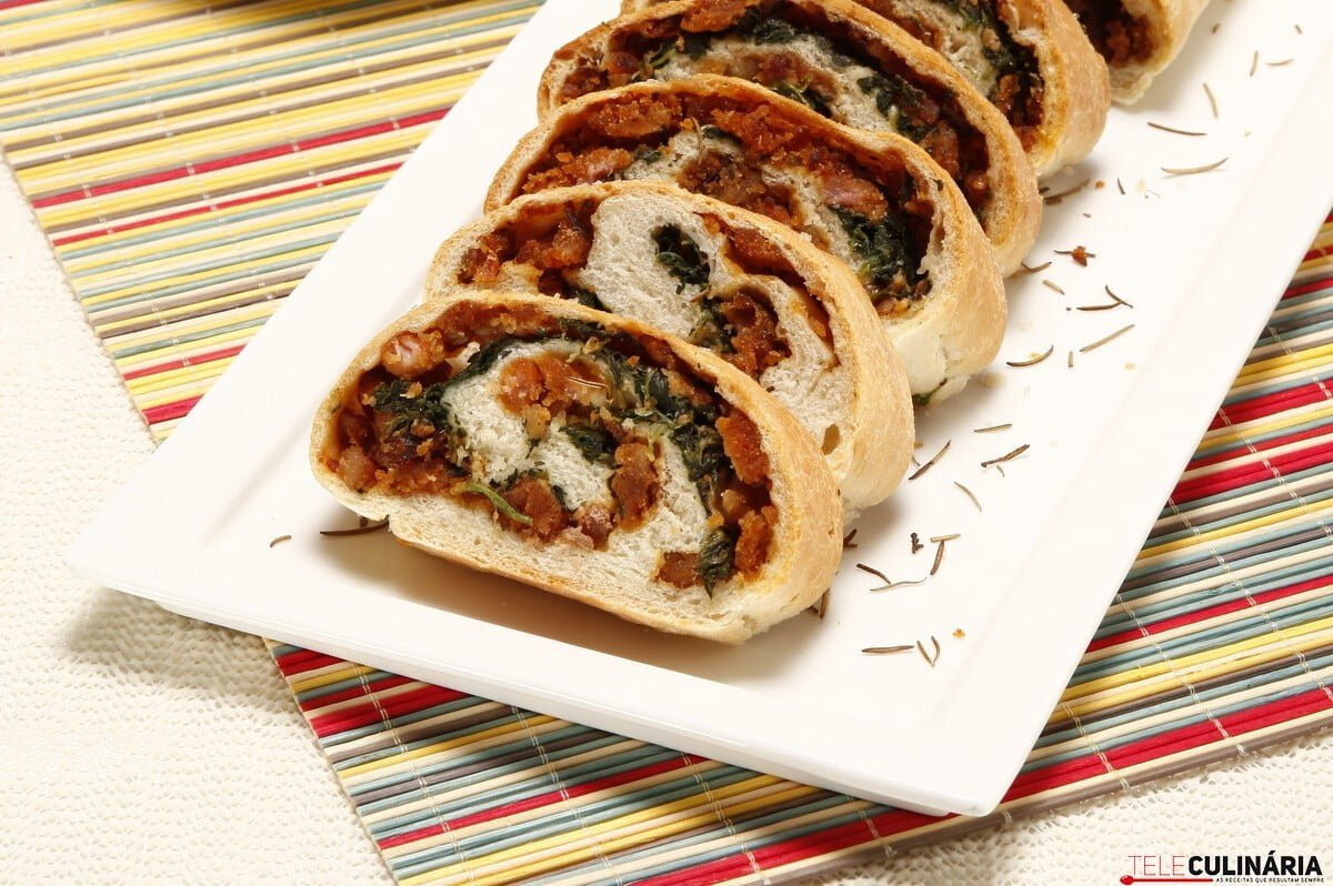 Stromboli de farinheira e espinafres