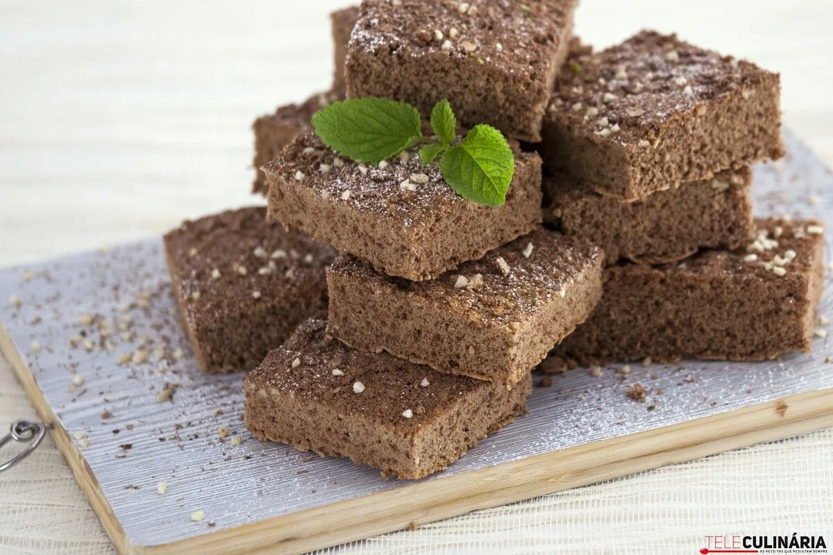 Bolo de amêndoa e chocolate