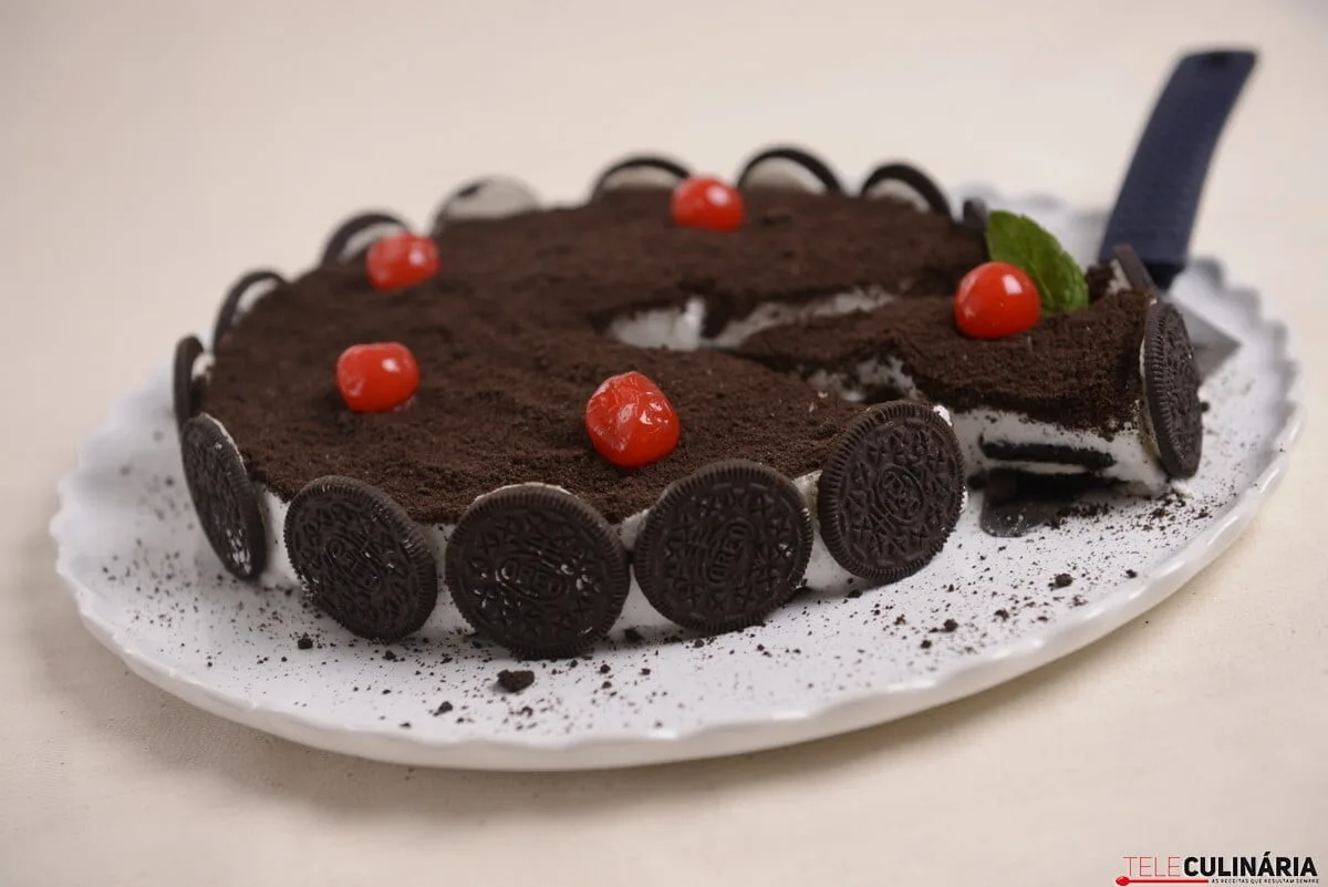 Bolo de bolacha negra