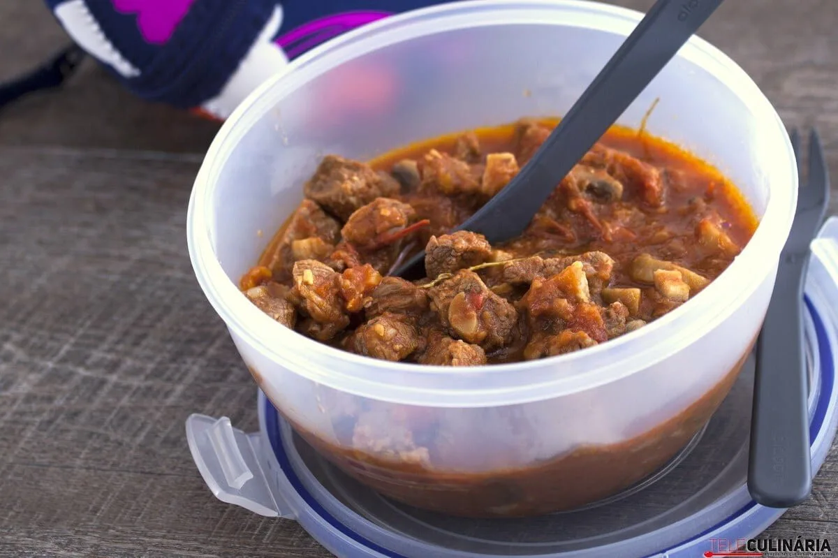 Guisadinho de alcatra