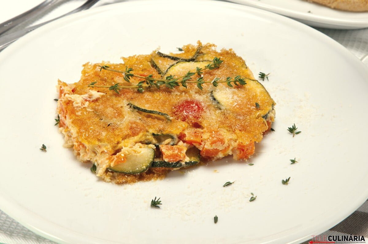 Tortino de courgette, abóbora e tomates cereja