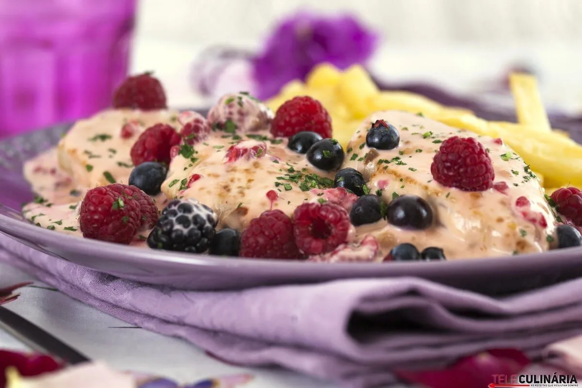 Supremos de frango com banho de rosas