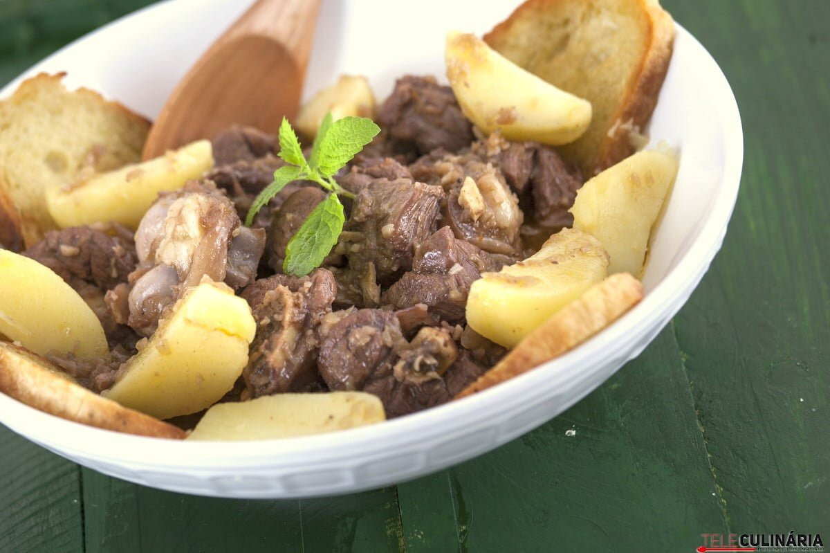 Ensopado de borrego – receita tradicional