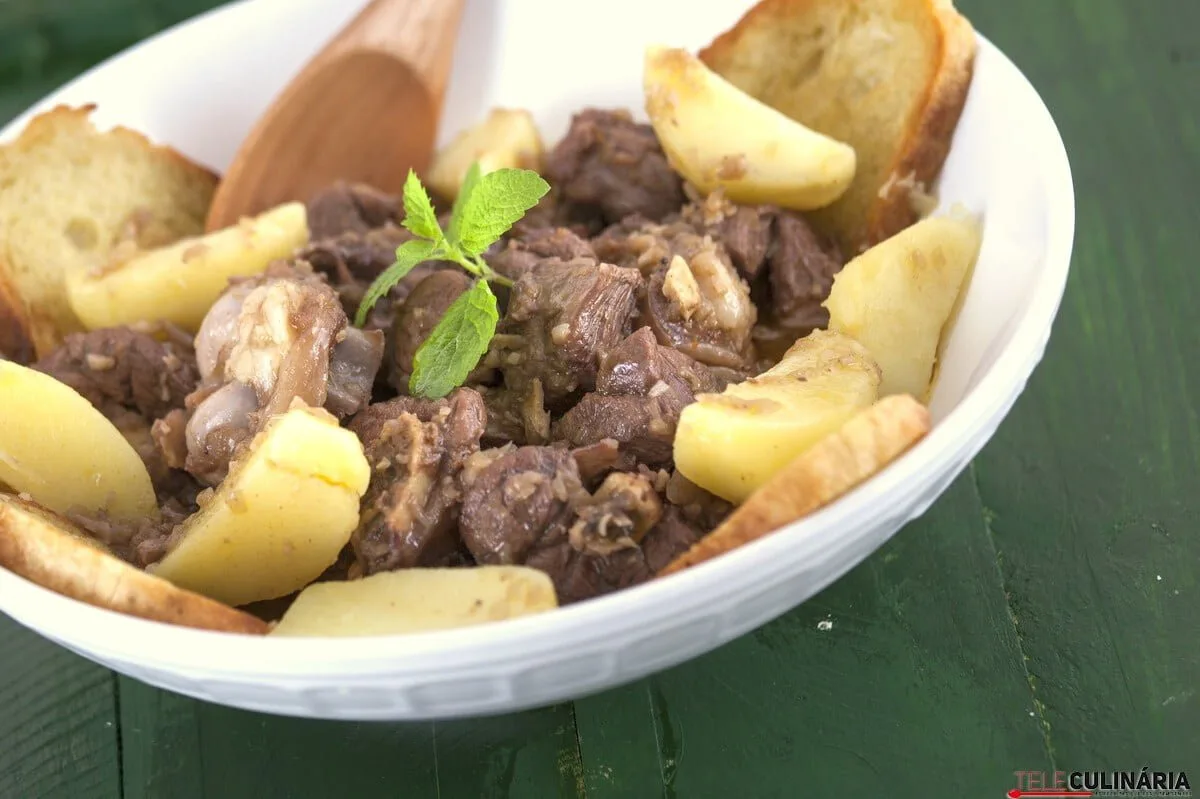 Ensopado de borrego – receita tradicional