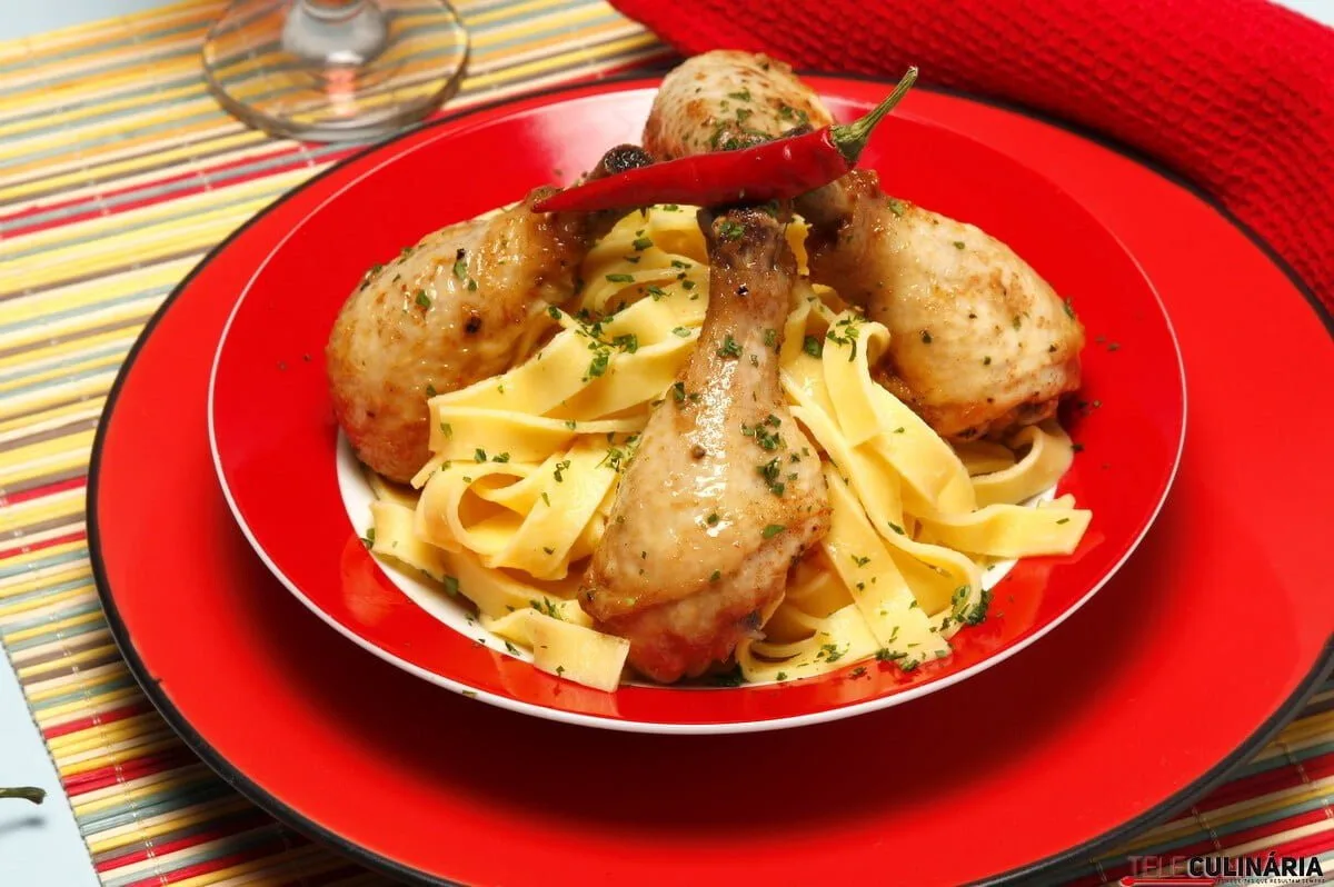 Presuntinhos de frango com molho picante