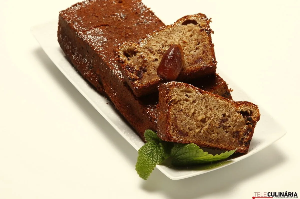 Bolo de banana e tâmaras