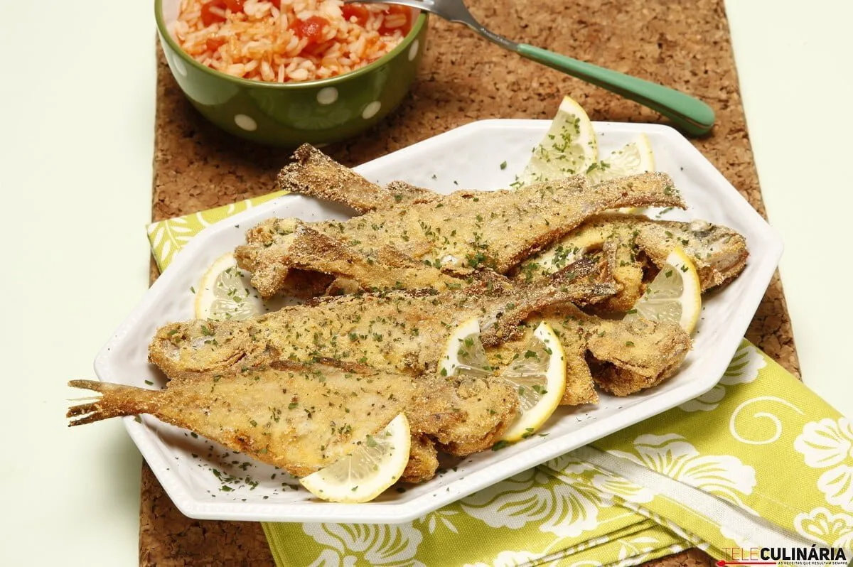 Fanecas fritas com arroz de tomate