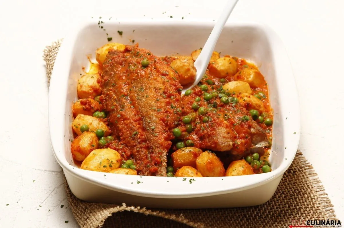 Red fish no forno com chouriço