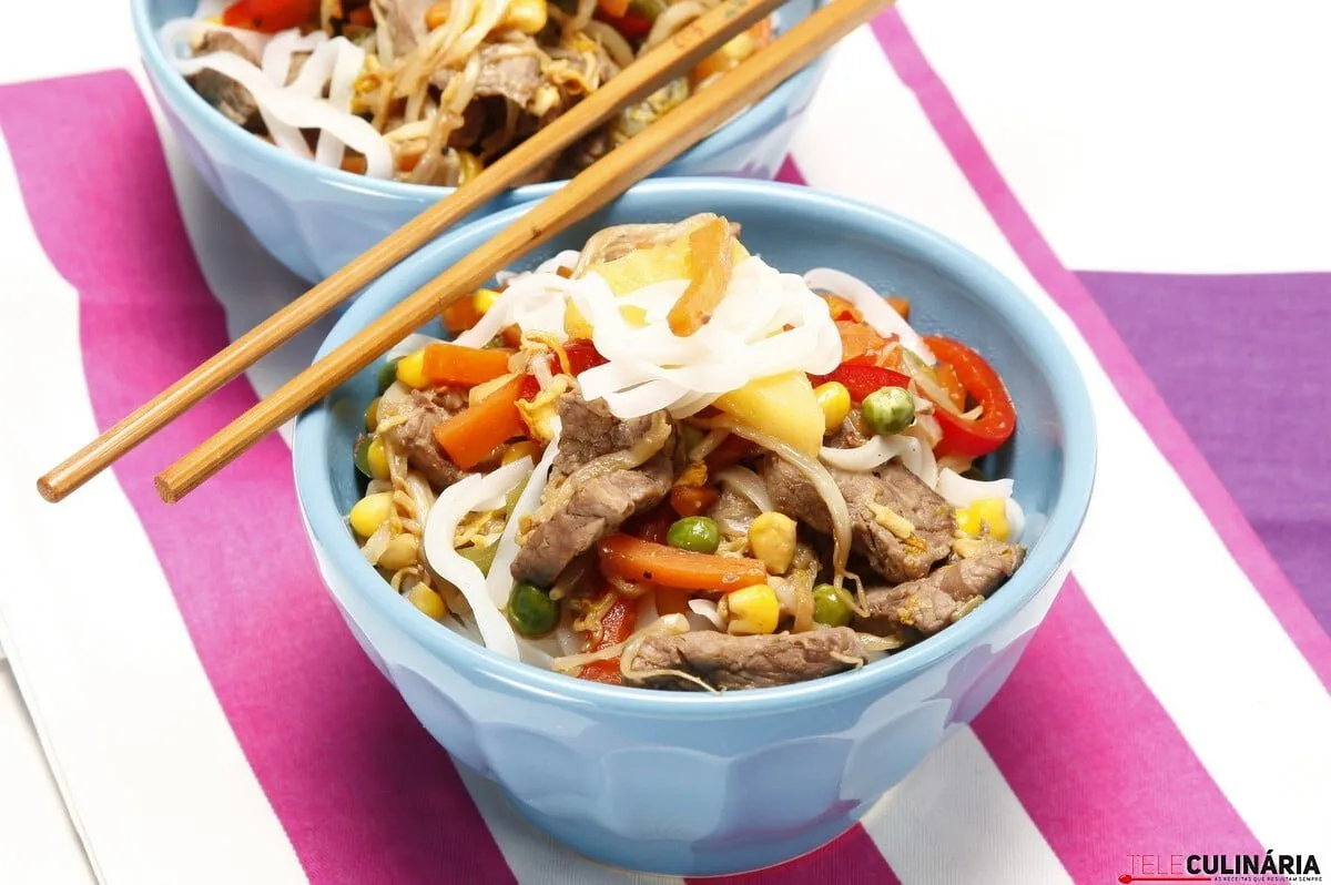 Massa de arroz agridoce