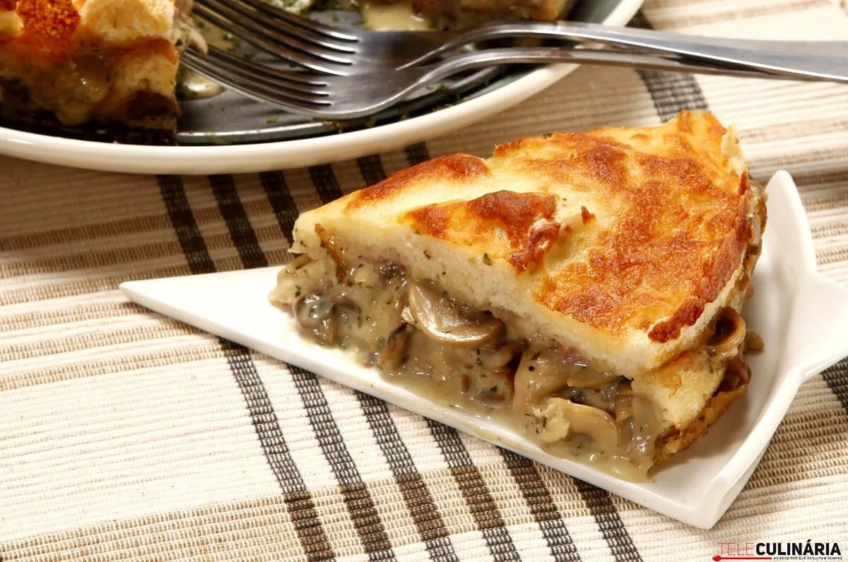 Bolo de fiambre e cogumelos