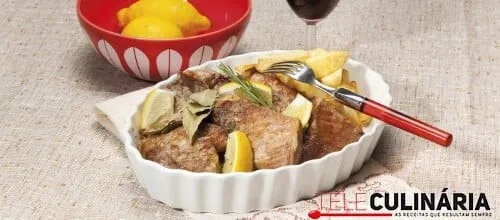 Secretos de porco preto com limão