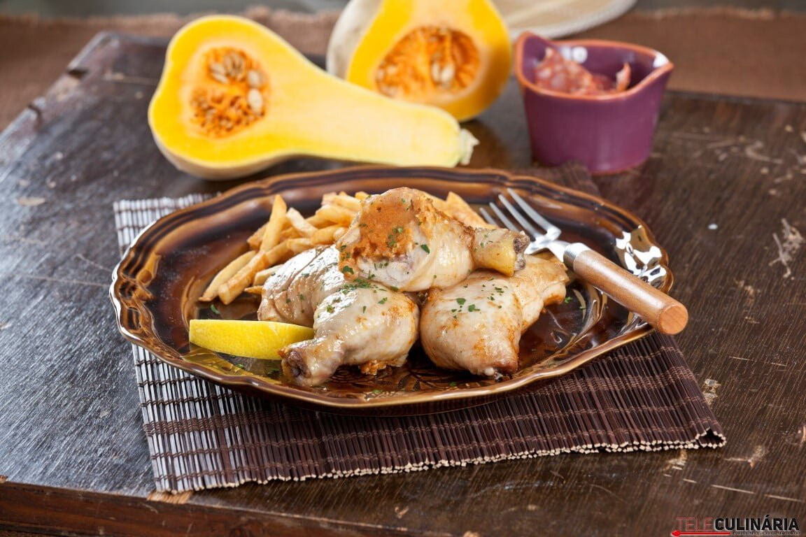 Pernas de frango recheadas com farinheira