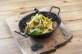 Noodles de cenoura e courgette com frango CHHE-8