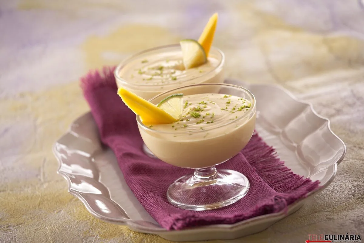 Semifrio de manga e lima