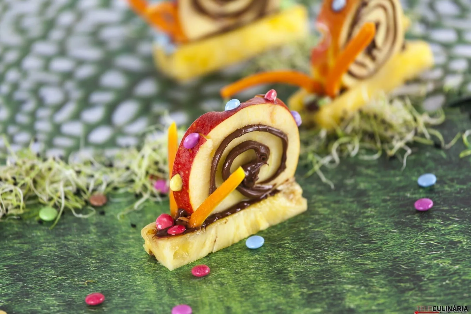 Caracóis de fruta com creme de avelã